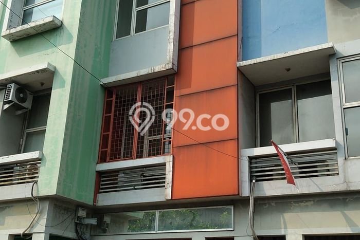 Ruko Kawasan , Luas 144m2m², Pusat Bisnis, Lokasi Strategis Ruko Kawasan , Luas 144m2m², Pusat Bisnis, Lokasi Strategis