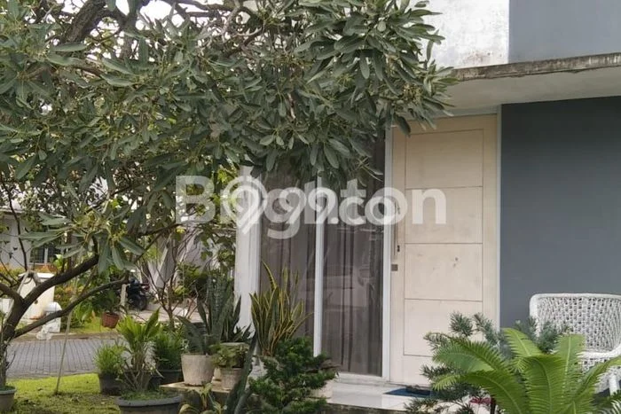 Jual Rumah Eksklusif 4 KT di BSD, Tangerang Jual Rumah Eksklusif 4 KT di BSD, Tangerang