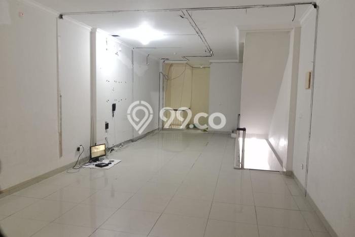 Ruko Bagus Dijual LB 236m2 Lokasi Strategis Jakarta Barat Area Cocok untuk Bisnis Ruko Bagus Dijual LB 236m2 Lokasi Strategis Jakarta Barat Area Cocok untuk Bisnis