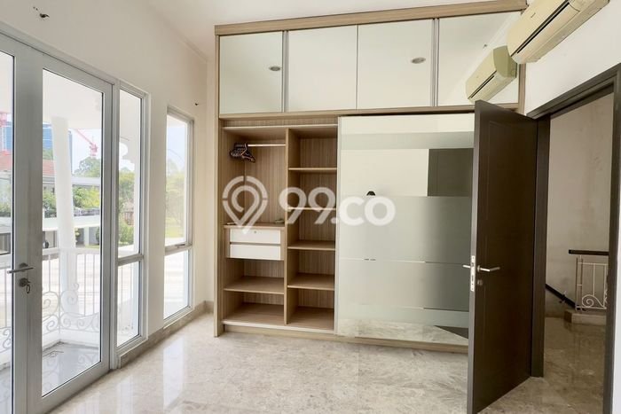 Dijual Rumah Luas Elegan Dengan View Cantik di BSD De Park, Tangerang Dijual Rumah Luas Elegan Dengan View Cantik di BSD De Park, Tangerang