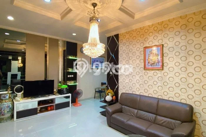 Ready to Use! Premium House LT 135m2 Desain Elegan di Tomang Ready to Use! Premium House LT 135m2 Desain Elegan di Tomang