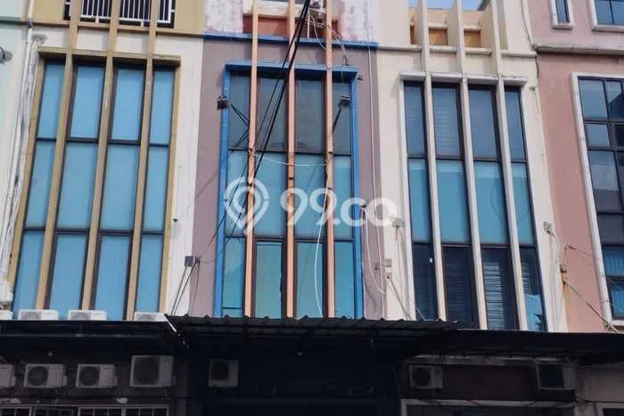 Ruko di Daan Mogot, Luas 350m², Lokasi Berkembang, Jalan Utama Ruko di Daan Mogot, Luas 350m², Lokasi Berkembang, Jalan Utama