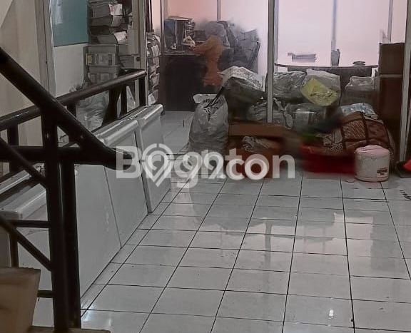 Ruko Dijual di Jakarta Barat LT 63m2 & LB 189m2 Lokasi Terbaik! Ruko Dijual di Jakarta Barat LT 63m2 & LB 189m2 Lokasi Terbaik!