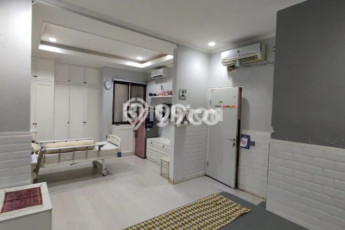 Siap Huni Hunian Elit 6 Kamar di Karawaci Dekat ke Mana Saja Siap Huni Hunian Elit 6 Kamar di Karawaci Dekat ke Mana Saja
