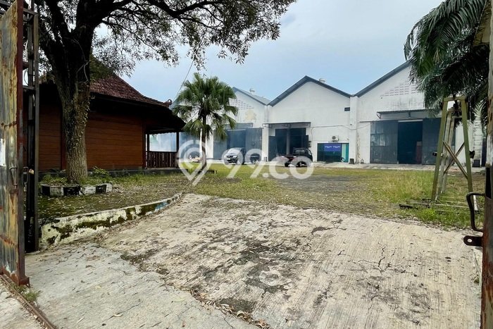 Gudang Komersial Dijual di Sukolilo Surabaya LT 2147m2 & LB 982m2 Gudang Komersial Dijual di Sukolilo Surabaya LT 2147m2 & LB 982m2