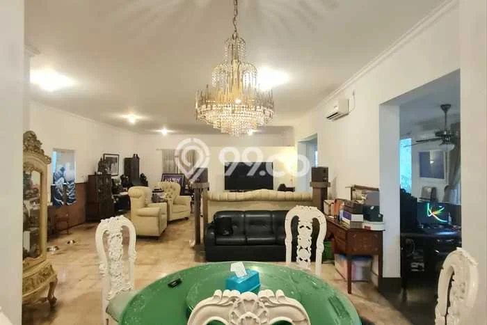 Sewa Rumah Nyaman di Kebayoran Baru Siap Pakai dan Strategis Sewa Rumah Nyaman di Kebayoran Baru Siap Pakai dan Strategis