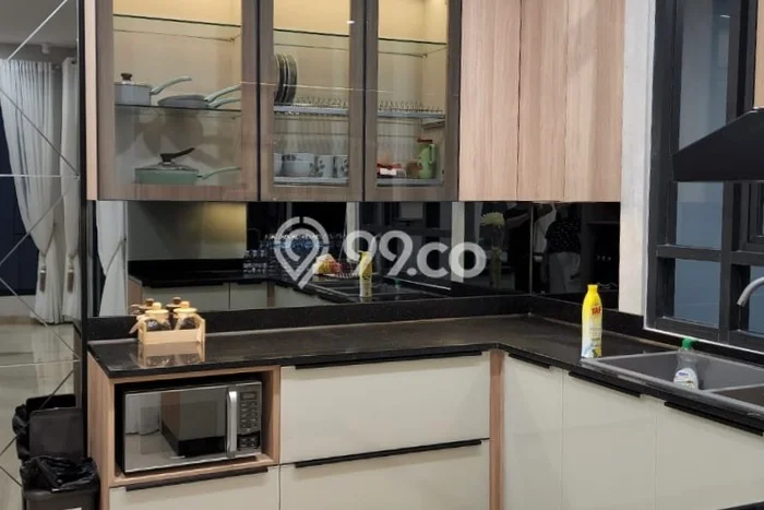 LISTING BARU! Rumah kawasan , Siap Huni, 4 KT, Dekat Jakarta Selatan, Jakarta Selatan, LT 250m2m² LB 270m2m² LISTING BARU! Rumah kawasan , Siap Huni, 4 KT, Dekat Jakarta Selatan, Jakarta Selatan, LT 250m2m² LB 270m2m²