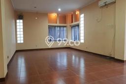 Unit Kost Dijual di Saharjo dengan 8 Kamar Area Strategis Unit Kost Dijual di Saharjo dengan 8 Kamar Area Strategis