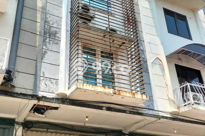 AREA KOMERSIAL! Ruko For Rent di , Luas 135m2m², Akses Strategis AREA KOMERSIAL! Ruko For Rent di , Luas 135m2m², Akses Strategis