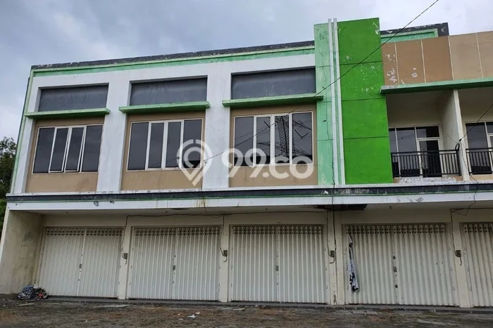Ruko Paling Dicari LB 135m2 Dijual di Gresik Ruko Paling Dicari LB 135m2 Dijual di Gresik