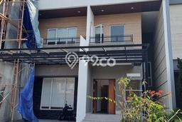 Hunian Mewah LB 450m2 Siap Pakai Desain Elegan di Alam Sutera, Tangerang Hunian Mewah LB 450m2 Siap Pakai Desain Elegan di Alam Sutera, Tangerang
