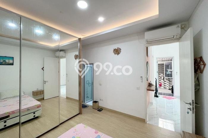 Rumah Strategis Modern Lb 70m2 di BSD, Tangerang Selatan Rumah Strategis Modern Lb 70m2 di BSD, Tangerang Selatan