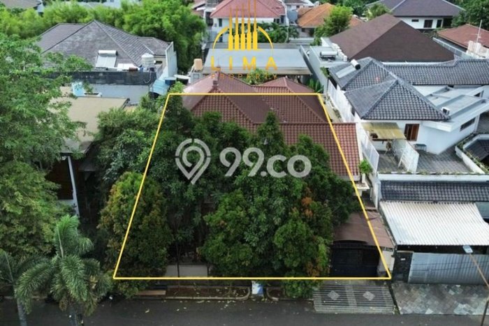Tanah Dijual Lokasi Strategis di Jakarta Selatan dengan Luas 550m2 Tanah Dijual Lokasi Strategis di Jakarta Selatan dengan Luas 550m2