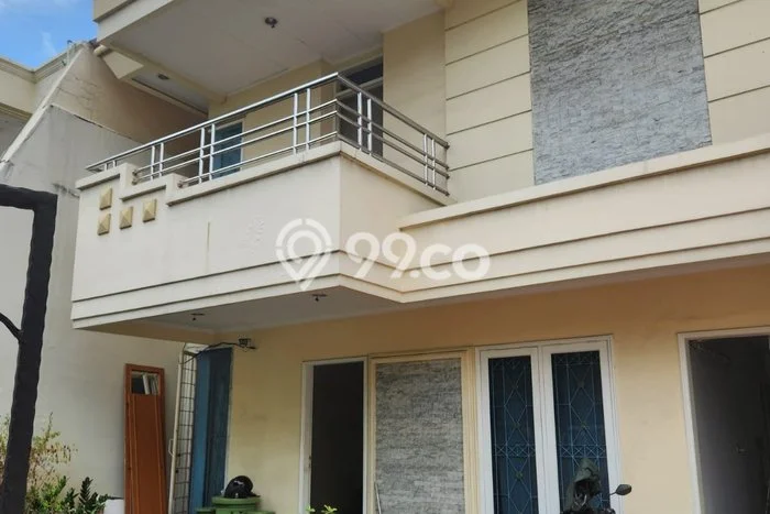 Disewakan! Rumah 3 Kamar Tidur &
2 Kamar Mandi di Permata Buana, Jakarta Barat Disewakan! Rumah 3 Kamar Tidur &
2 Kamar Mandi di Permata Buana, Jakarta Barat