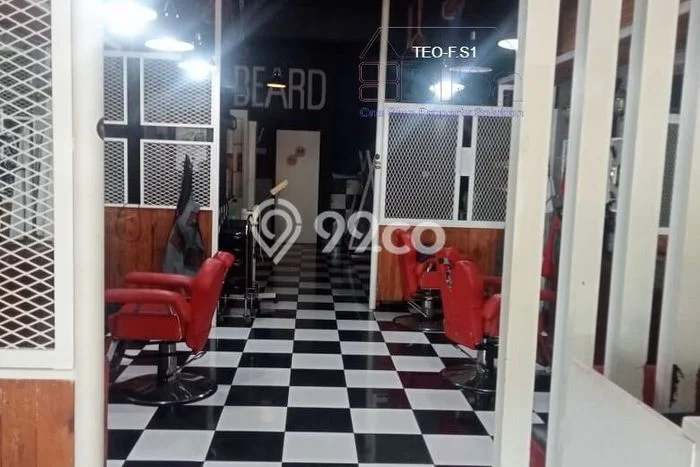 LOKASI PREMIUM! Ruko Area Bisnis di , Luas 240m2m², Siap Bisnis LOKASI PREMIUM! Ruko Area Bisnis di , Luas 240m2m², Siap Bisnis