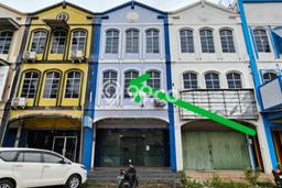 Ruko Dijual di Batam LT 106m2 & LB 274m2 Lokasi Terbaik! Ruko Dijual di Batam LT 106m2 & LB 274m2 Lokasi Terbaik!