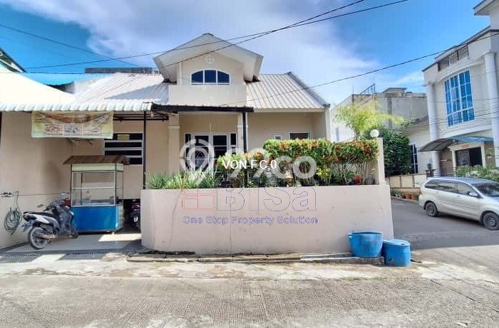 Rumah Siap Huni LT 135m2m² / LB 150m2m² di Kawasan Komersial , Batam Rumah Siap Huni LT 135m2m² / LB 150m2m² di Kawasan Komersial , Batam
