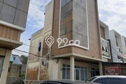 Ruko Kawasan Belakang Padang, Luas 142m², Area Komersial, Strategis Ruko Kawasan Belakang Padang, Luas 142m², Area Komersial, Strategis