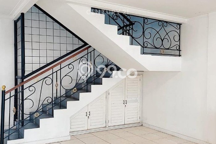 For Sale Rumah Elit Exclusive di Pasar Rebo, Jakarta Timur For Sale Rumah Elit Exclusive di Pasar Rebo, Jakarta Timur
