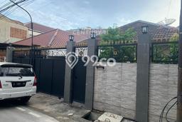 For Sale! Premium House LT 422m2 Desain Elegan di Petojo For Sale! Premium House LT 422m2 Desain Elegan di Petojo