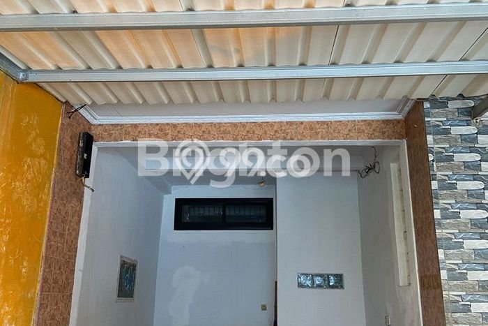 For Sale Rumah 3 Kamar Lokasi Ideal Bagus dan Strategis di Ciledug For Sale Rumah 3 Kamar Lokasi Ideal Bagus dan Strategis di Ciledug
