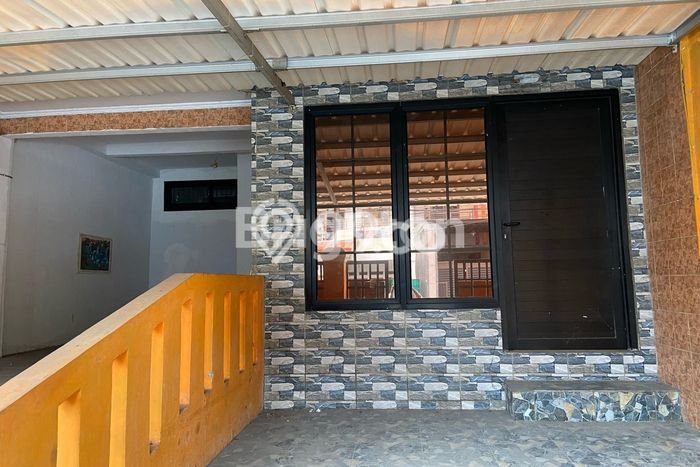 For Sale Rumah 3 Kamar Lokasi Ideal Bagus dan Strategis di Ciledug For Sale Rumah 3 Kamar Lokasi Ideal Bagus dan Strategis di Ciledug