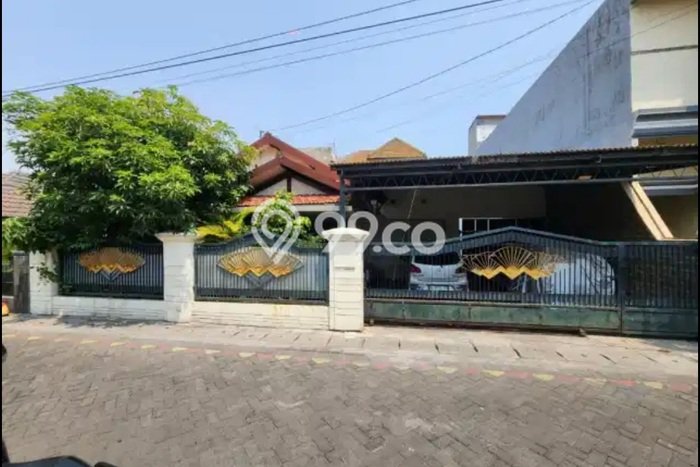 Rumah Elit Modern Tanpa Renovasi di Kendangsari Surabaya Rumah Elit Modern Tanpa Renovasi di Kendangsari Surabaya