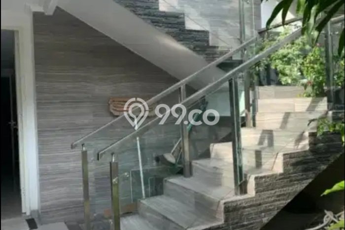 Hunian Mewah Dijual LT 180m2 di Sukolilo, Surabaya Hunian Mewah Dijual LT 180m2 di Sukolilo, Surabaya