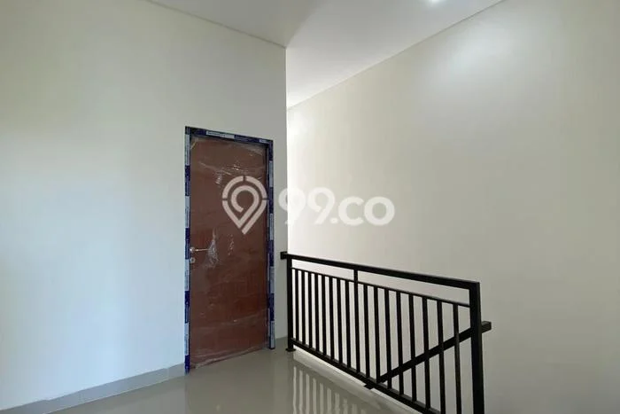 Jual Rumah Favorit Siap Huni LB 125m2 di Rungkut, Surabaya Jual Rumah Favorit Siap Huni LB 125m2 di Rungkut, Surabaya