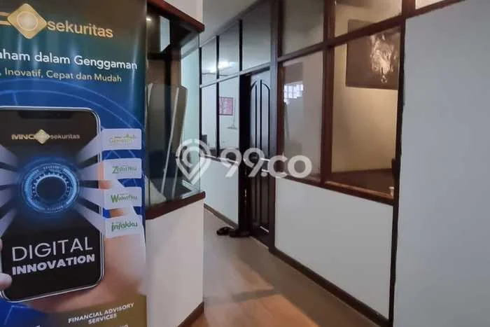 Ruko Dijual di Jakarta Timur LT 110m2 & LB 350m2 Lokasi Terbaik! Ruko Dijual di Jakarta Timur LT 110m2 & LB 350m2 Lokasi Terbaik!