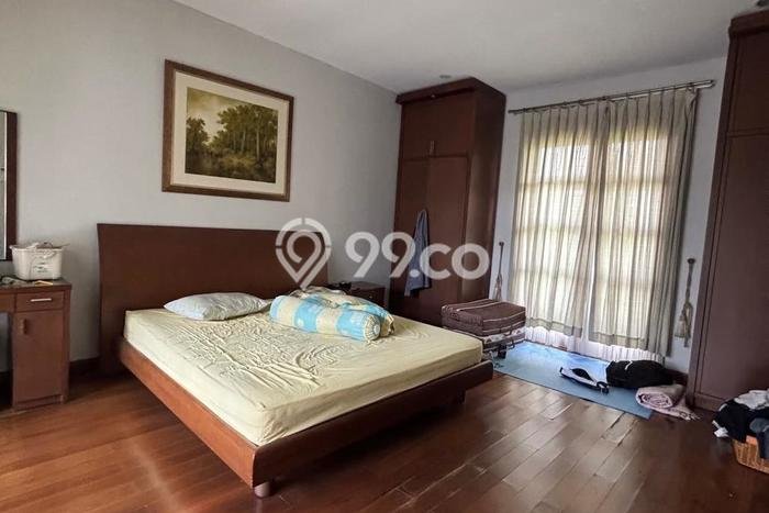 Rumah Elit Modern Tanpa Renovasi di Tanjung Barat Jakarta Selatan Rumah Elit Modern Tanpa Renovasi di Tanjung Barat Jakarta Selatan