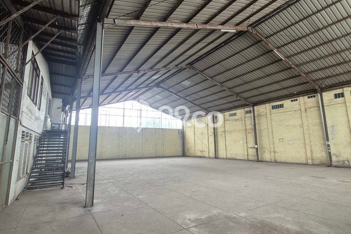 Unit Gudang Dijual di Jatinegara Jakarta Timur 500m2 Unit Gudang Dijual di Jatinegara Jakarta Timur 500m2