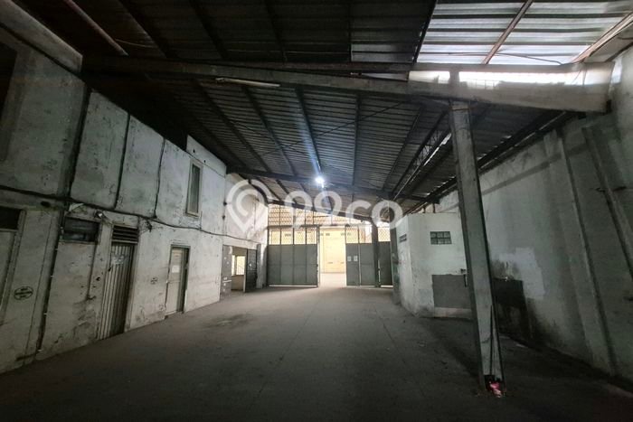 Unit Gudang Dijual di Jatinegara Jakarta Timur 500m2 Unit Gudang Dijual di Jatinegara Jakarta Timur 500m2