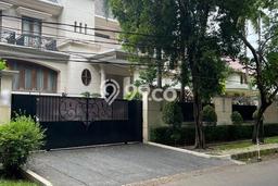 Hunian Mewah LB 350m2 Siap Pakai Desain Elegan di Wijaya, Jakarta Selatan Hunian Mewah LB 350m2 Siap Pakai Desain Elegan di Wijaya, Jakarta Selatan