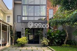 Rumah Eksklusif Siap Huni LT 200m2 di BSD, Tangerang Selatan Rumah Eksklusif Siap Huni LT 200m2 di BSD, Tangerang Selatan