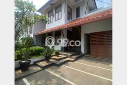 EXCLUSIVE HOME! Rumah di , 4 KM, Konsep Modern, LT 236m2m² LB 275m2m² EXCLUSIVE HOME! Rumah di , 4 KM, Konsep Modern, LT 236m2m² LB 275m2m²