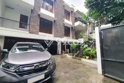 Rumah Bagus Disewakan di Pondok Indah, Jakarta Selatan LT 680m2, LB 800m2 Rumah Bagus Disewakan di Pondok Indah, Jakarta Selatan LT 680m2, LB 800m2