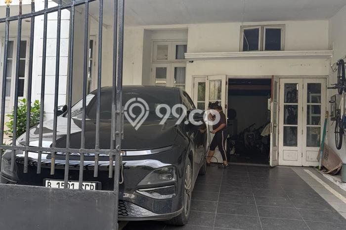 Disewakan Cepat Rumah Kondisi Baik di Area Cinere, Depok Disewakan Cepat Rumah Kondisi Baik di Area Cinere, Depok