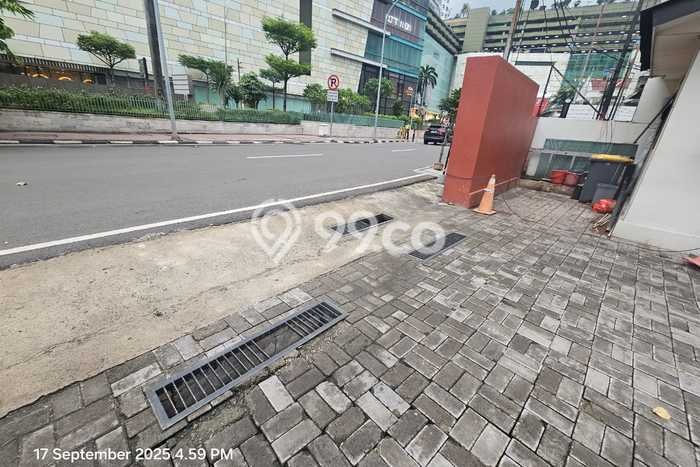 Unit Komersial disewakan di Menteng Jakarta Pusat dengan LT 708m2 / LB 500m2 Unit Komersial disewakan di Menteng Jakarta Pusat dengan LT 708m2 / LB 500m2