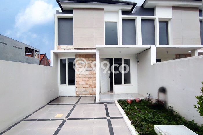 Hunian Cantik Modern Lb 100m2 di Rungkut, Surabaya Hunian Cantik Modern Lb 100m2 di Rungkut, Surabaya