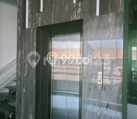 Area Ramai! Kantor Dijual di Kebayoran Baru untuk Bisnis Luas Bangunan 1200m2 Area Ramai! Kantor Dijual di Kebayoran Baru untuk Bisnis Luas Bangunan 1200m2