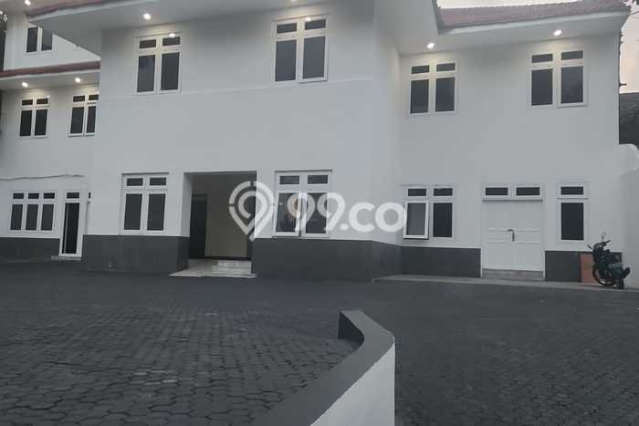 Komersial Dijual di Menteng LT 1046m2, LB 2400m2 Solusi Investasi Cerdas Komersial Dijual di Menteng LT 1046m2, LB 2400m2 Solusi Investasi Cerdas