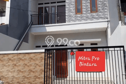 Rumah Elit Modern Tanpa Renovasi di Pondok Kelapa Jakarta Timur Rumah Elit Modern Tanpa Renovasi di Pondok Kelapa Jakarta Timur
