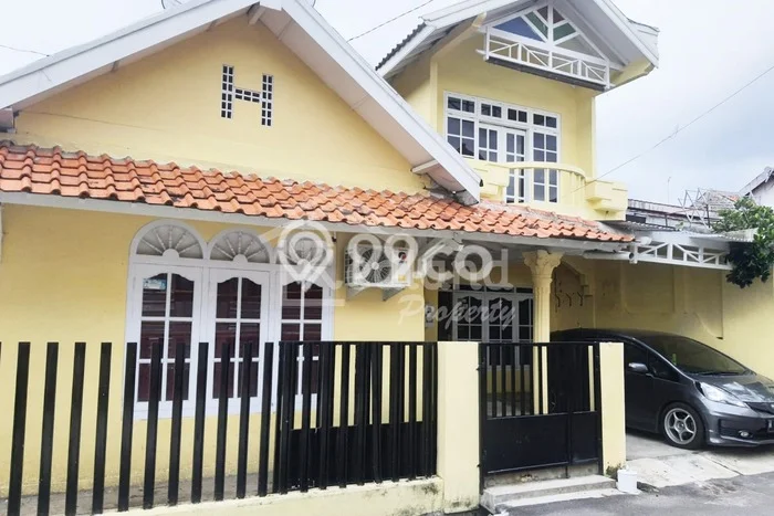 Rumah Minimalis 8 KT LT 180m2 di Kalibanteng Kulon Rumah Minimalis 8 KT LT 180m2 di Kalibanteng Kulon
