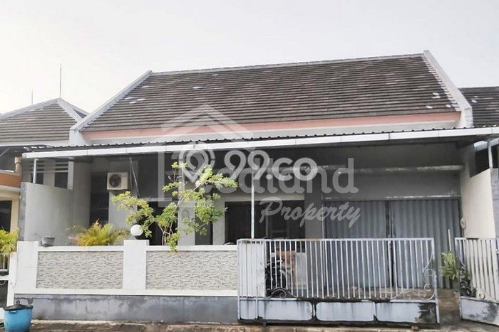 Jual Rumah Favorit Siap Huni LB 160m2 di Gayamsari, Semarang Jual Rumah Favorit Siap Huni LB 160m2 di Gayamsari, Semarang