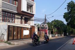 Rumah Mewah Siap Huni LT 200m2 di Jagakarsa, Jakarta Selatan Rumah Mewah Siap Huni LT 200m2 di Jagakarsa, Jakarta Selatan