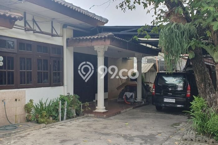 Disewakan! Rumah 5 Kamar Tidur &
3 Kamar Mandi di Pejaten, Jakarta Selatan Disewakan! Rumah 5 Kamar Tidur &
3 Kamar Mandi di Pejaten, Jakarta Selatan