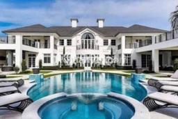 Rumah Luxury Modern Siap Huni di Pondok Indah Jakarta Selatan Rumah Luxury Modern Siap Huni di Pondok Indah Jakarta Selatan