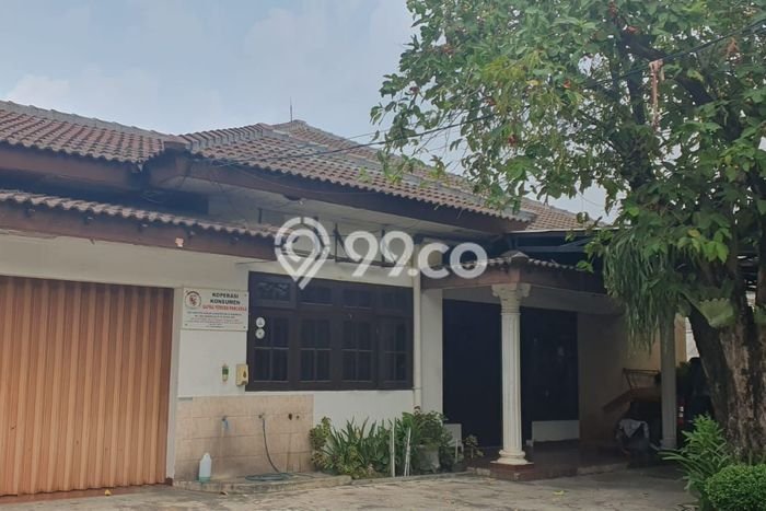 Disewakan! Rumah 5 Kamar Tidur &
3 Kamar Mandi di Pejaten, Jakarta Selatan Disewakan! Rumah 5 Kamar Tidur &
3 Kamar Mandi di Pejaten, Jakarta Selatan