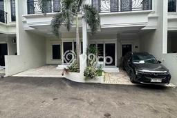 Rumah Strategis Modern Lb 100m2 di Jagakarsa, Jakarta Selatan Rumah Strategis Modern Lb 100m2 di Jagakarsa, Jakarta Selatan